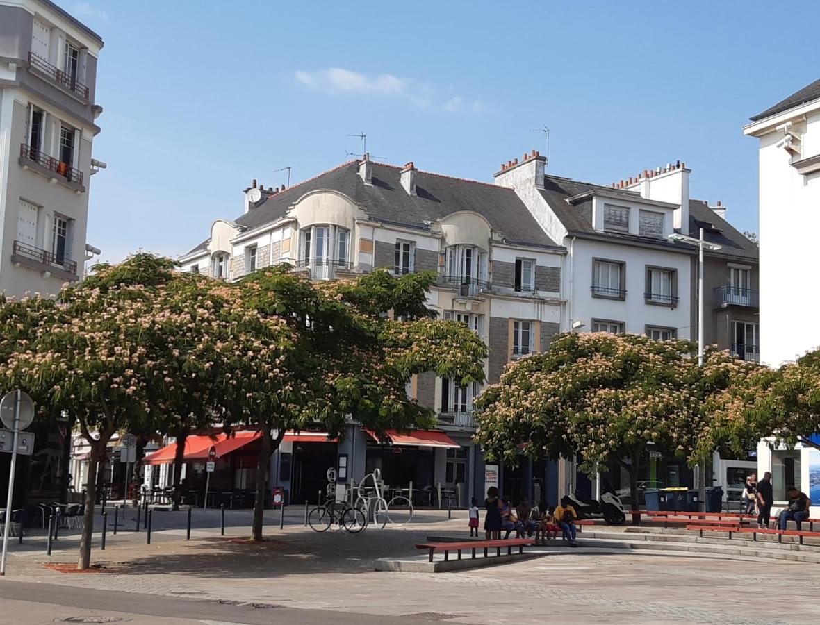 Residence Appart Centre Ville Lorient Calme Garage Exterior foto